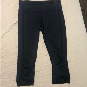 Lululemon “run for days” crops with camo detail